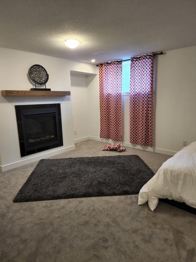 Place You Can Call Home !!! Near Ottawa Airport Exteriör bild